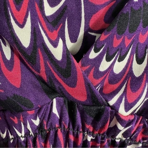 Trina Turk size M Vibrant Purple and Pink Tank Top, 100% silk, sleeveless - Picture 3 of 7